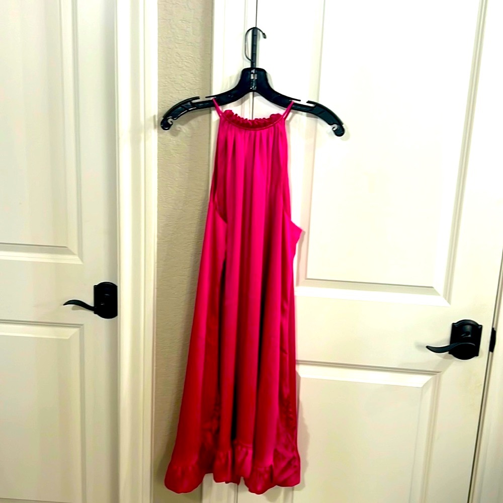 NWT Floucy vibrant pink party dress. Size L